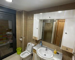Bathroom of Flat to share in Casarrubuelos  with Heating, Furnished and Oven