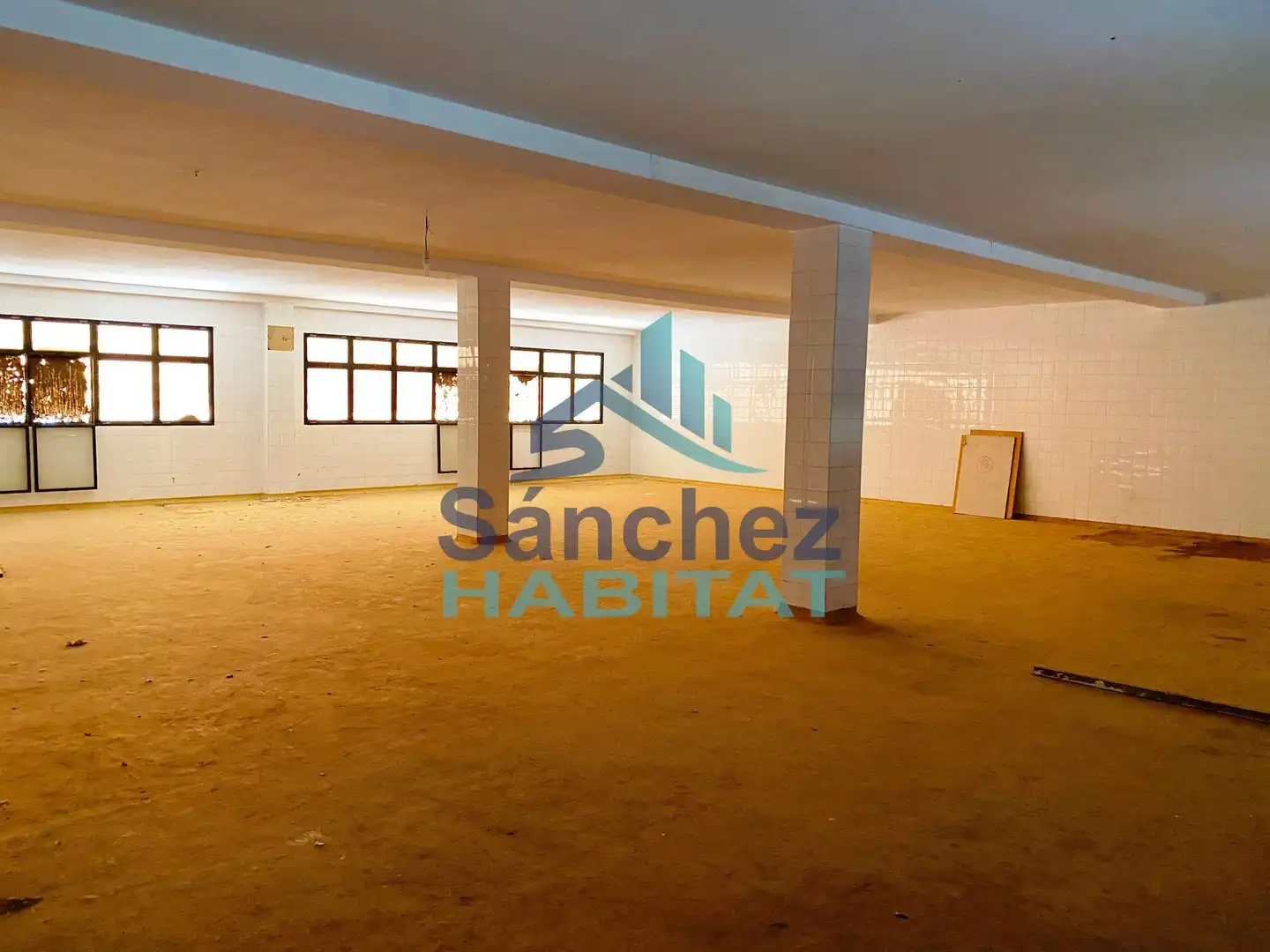 Industrial buildings for sale in Chelva