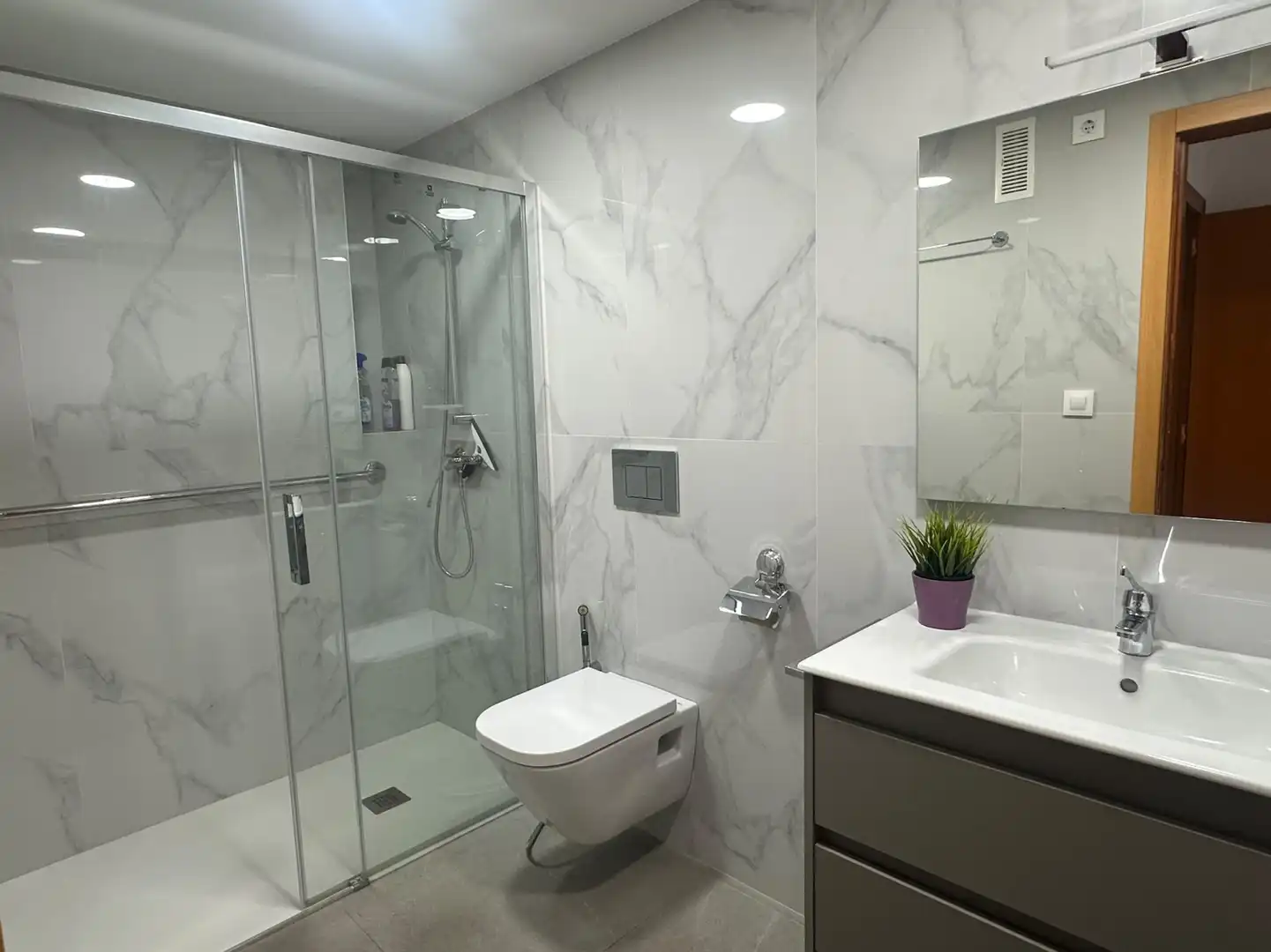 Baño de Piso de alquiler en Sagunto / Sagunt con Calefacción, Amueblado y Balcón