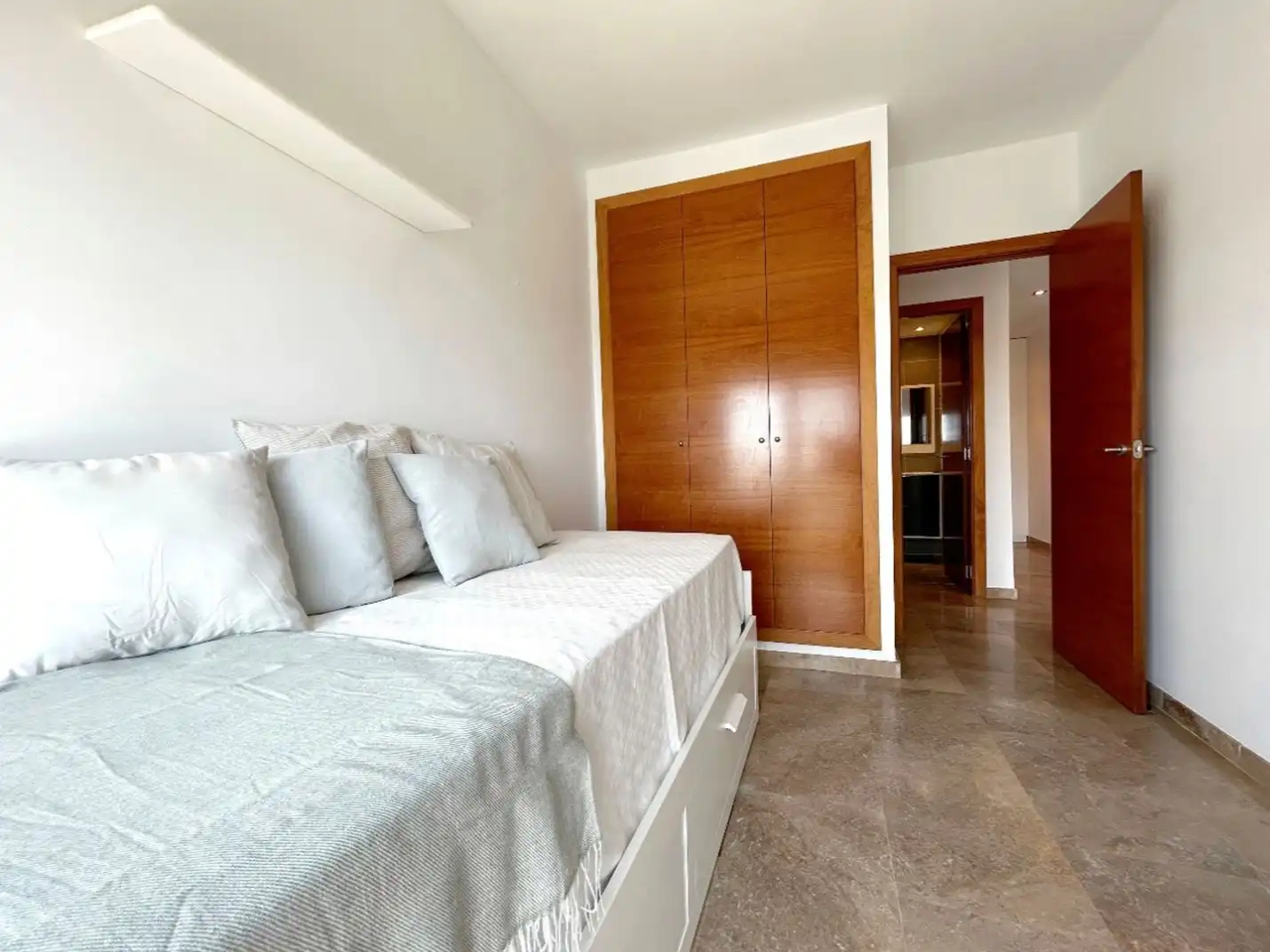 Habitación de Piso de alquiler en Emperador con Aire acondicionado, Calefacción y Trastero