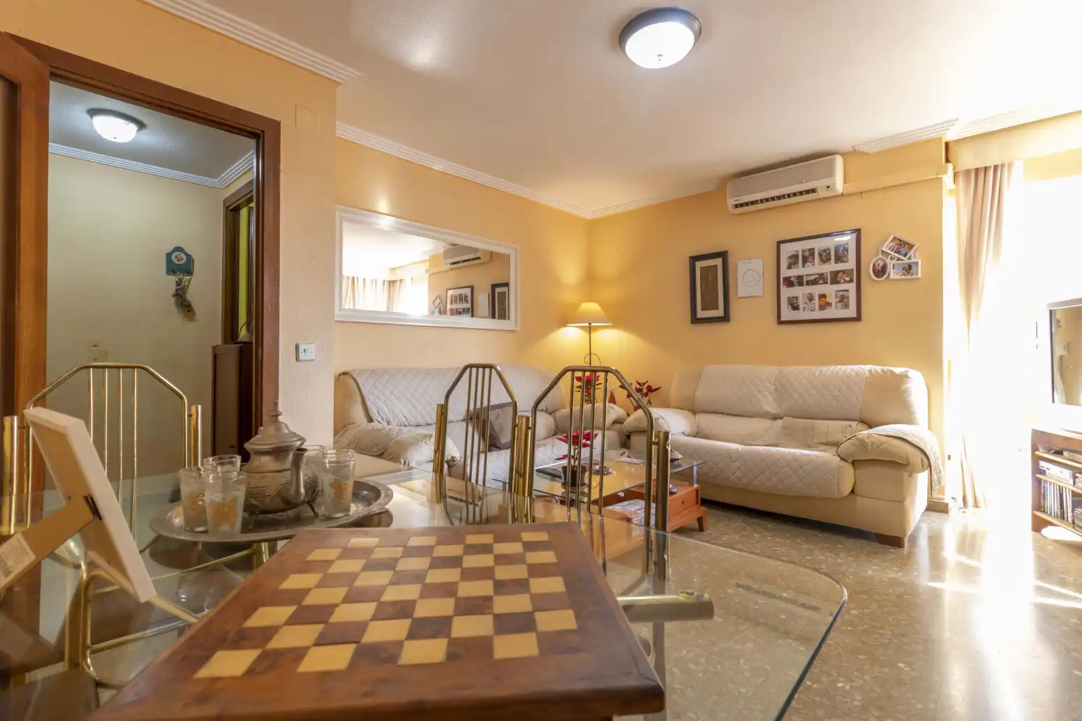 Sala d'estar de Pis en venda en Sevilla amb Aire condicionat i Terrassa