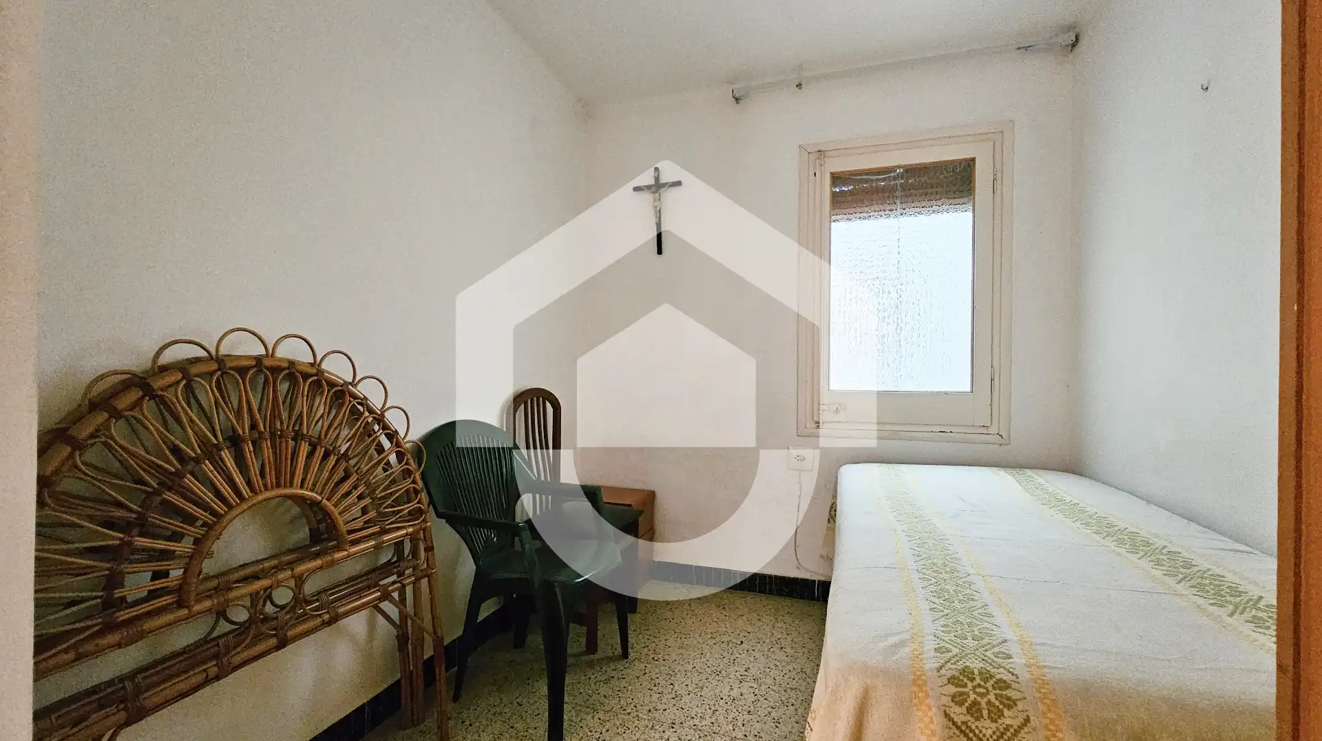 Schlafzimmer von Wohnung zum Verkauf in Barcelona mit Möbliert, Ofen und Balkon