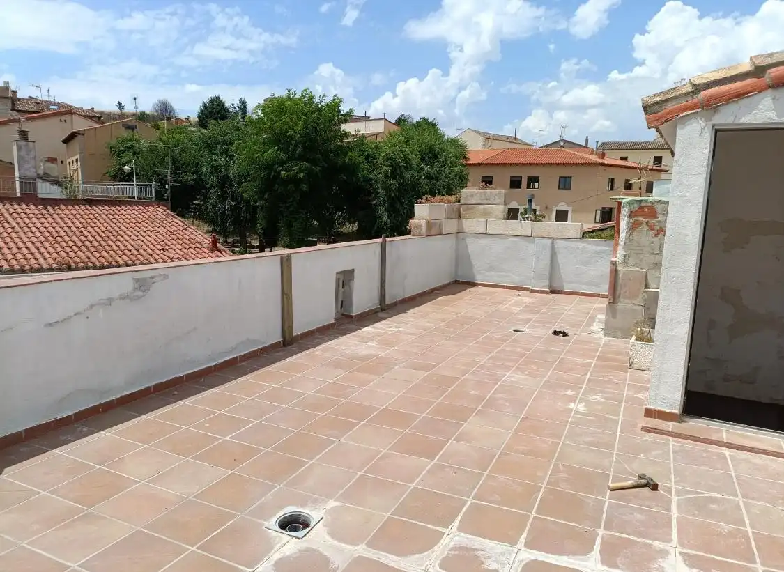 Casa adosada en venta en Atanzón