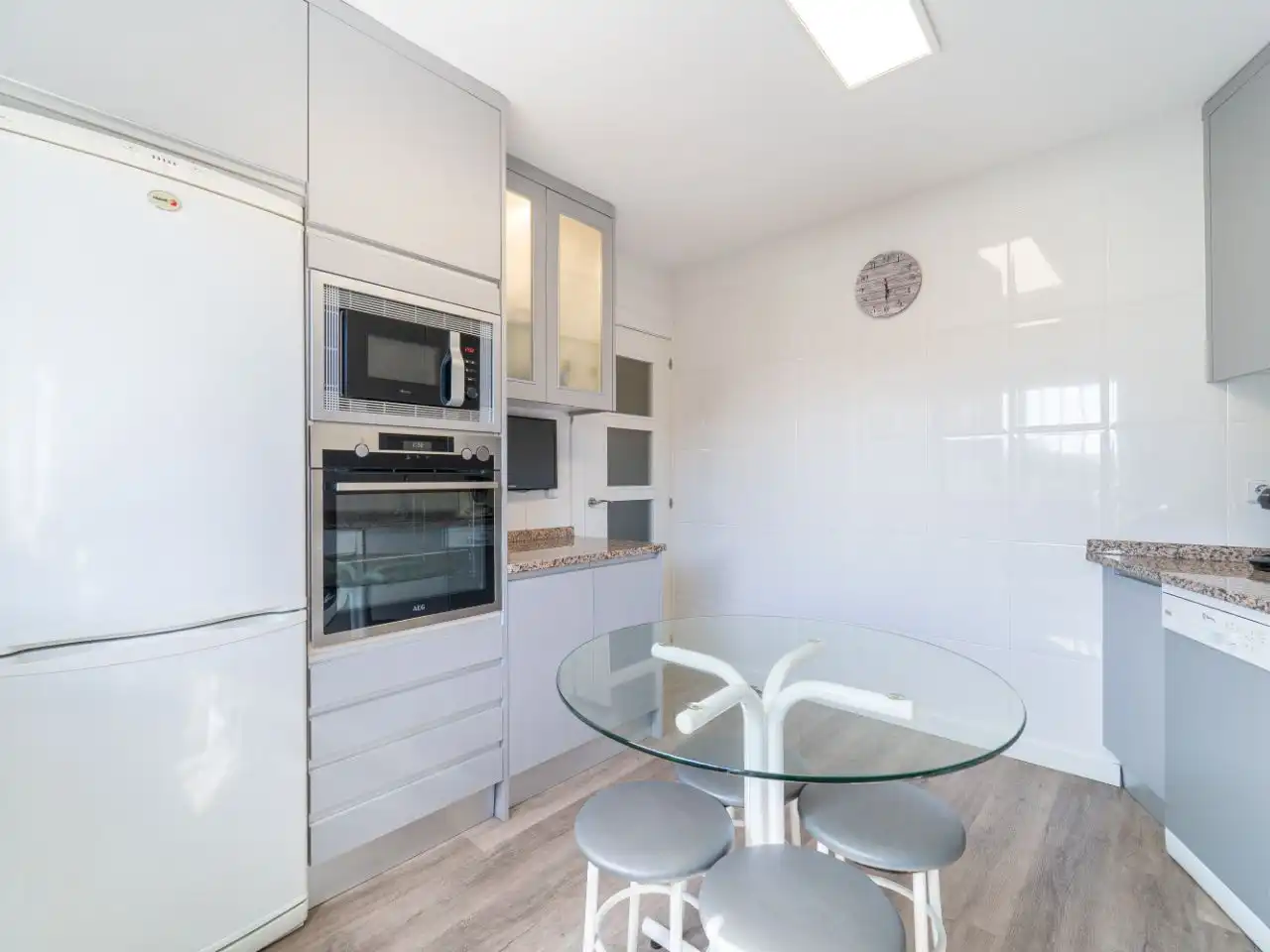Kitchen of Houses for sale in Casco Antiguo