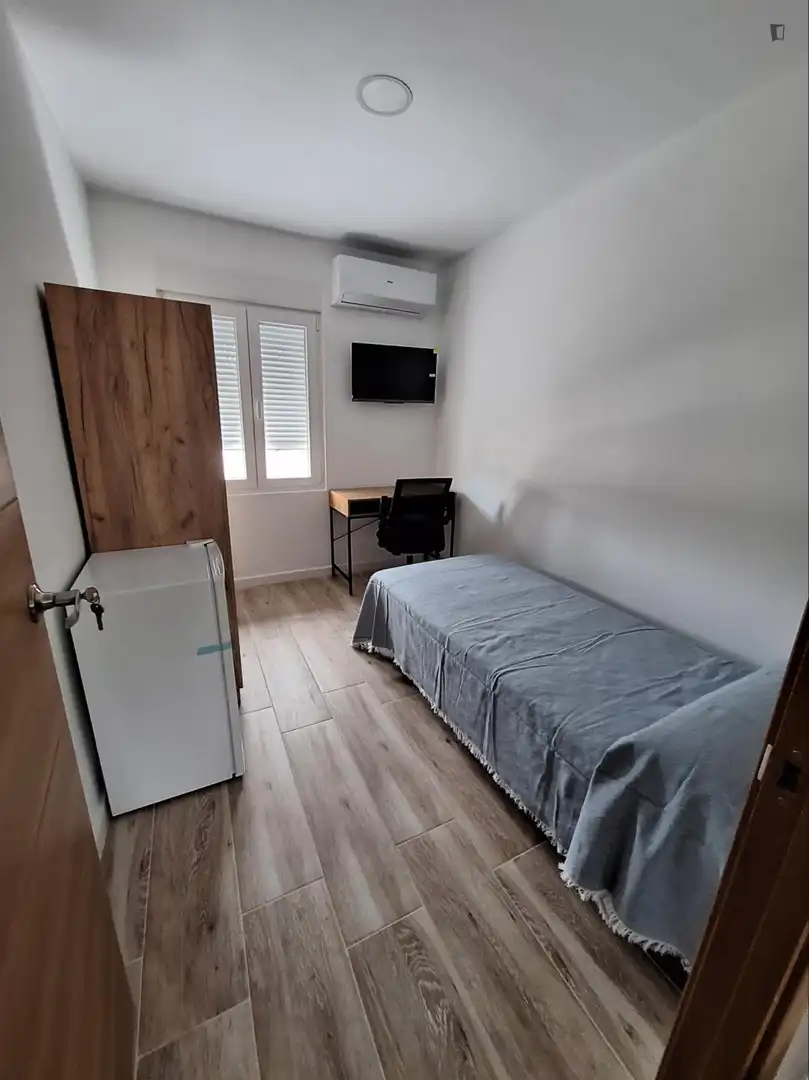 Habitación de Apartamento de alquiler en Valencia con Aire acondicionado, Calefacción y Amueblado