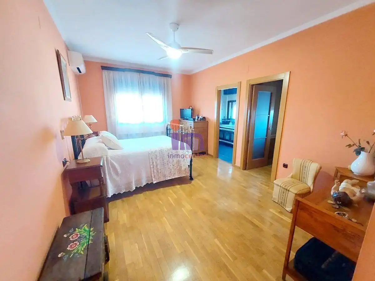 Chalet con piscina en venta en Valdepeñas, imagen 33