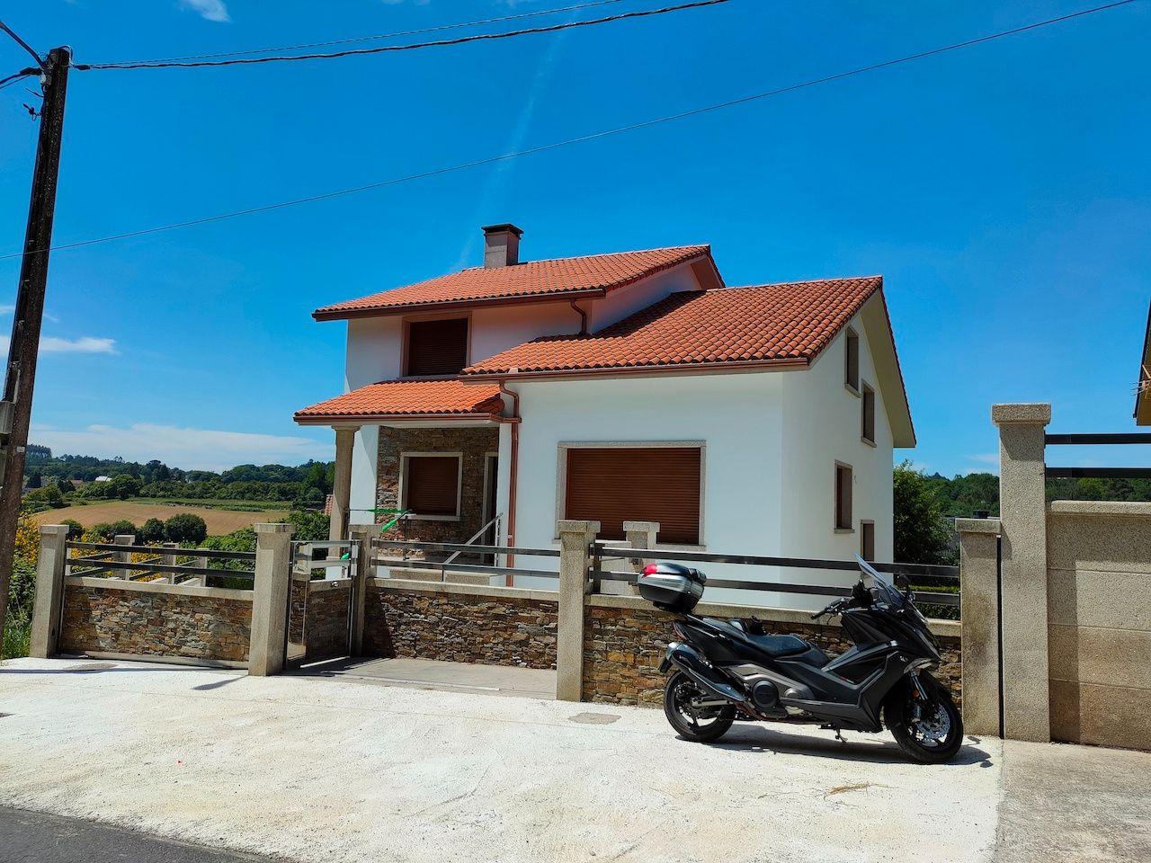 Vista exterior de Casa o xalet de lloguer en Oroso amb Calefacció, Jardí privat i Traster