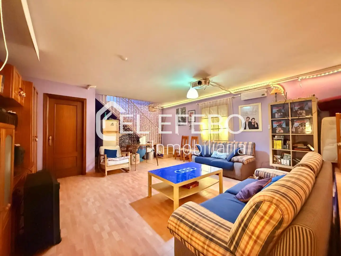 Sala de estar de Casa adosada en venta en Antequera con Aire acondicionado, Calefacción y Parquet