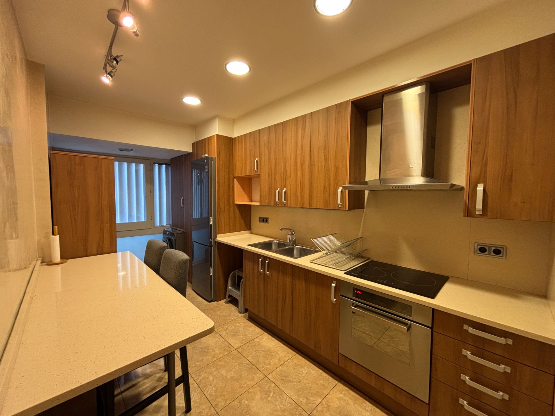 Cuina de Pis de lloguer en Vic amb Calefacció, Parquet i Traster