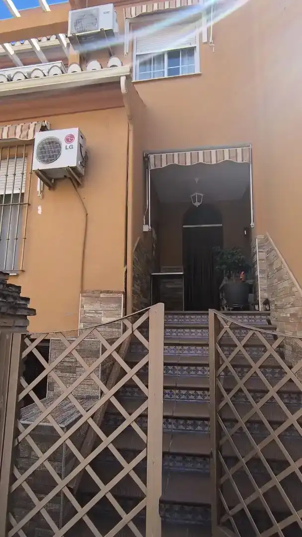 Casa adosada en venda en Santa Fe amb Aire condicionat i Balcó