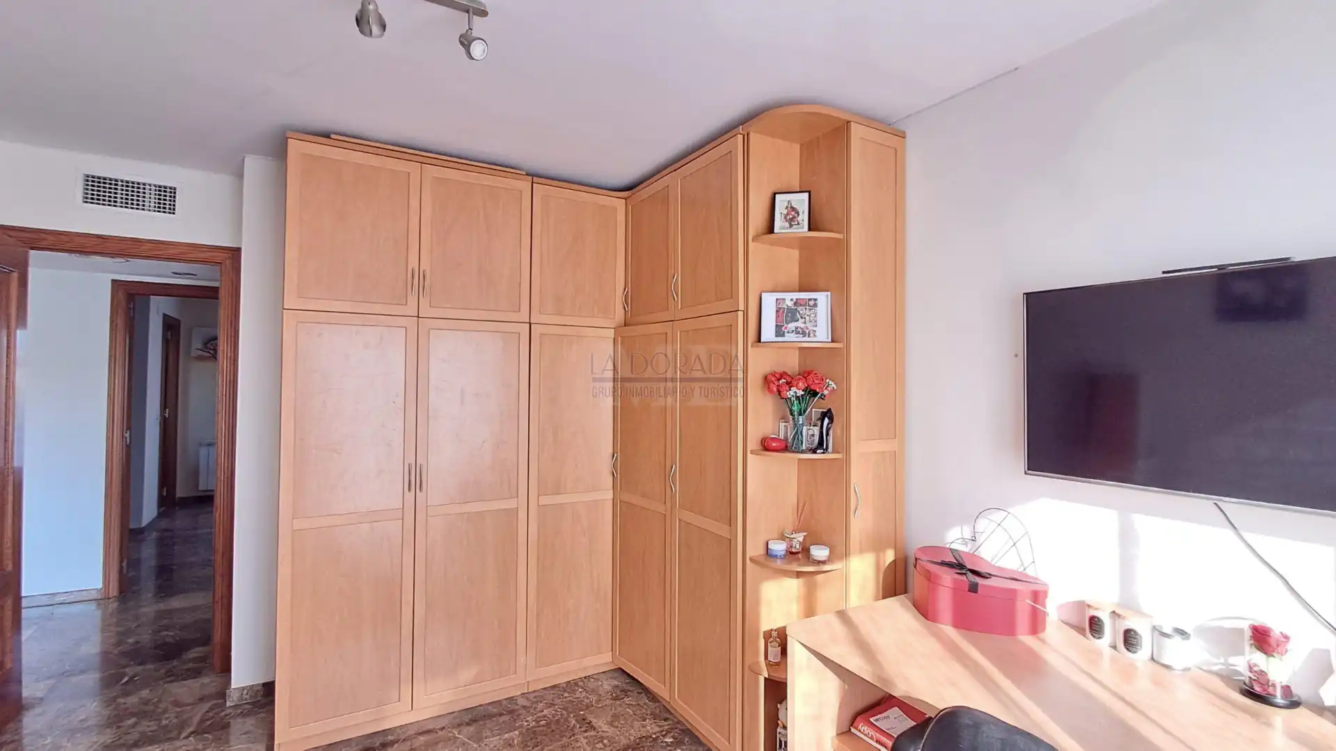 Adosado con terraza en venta en Carrer Belgrad, imagen 11