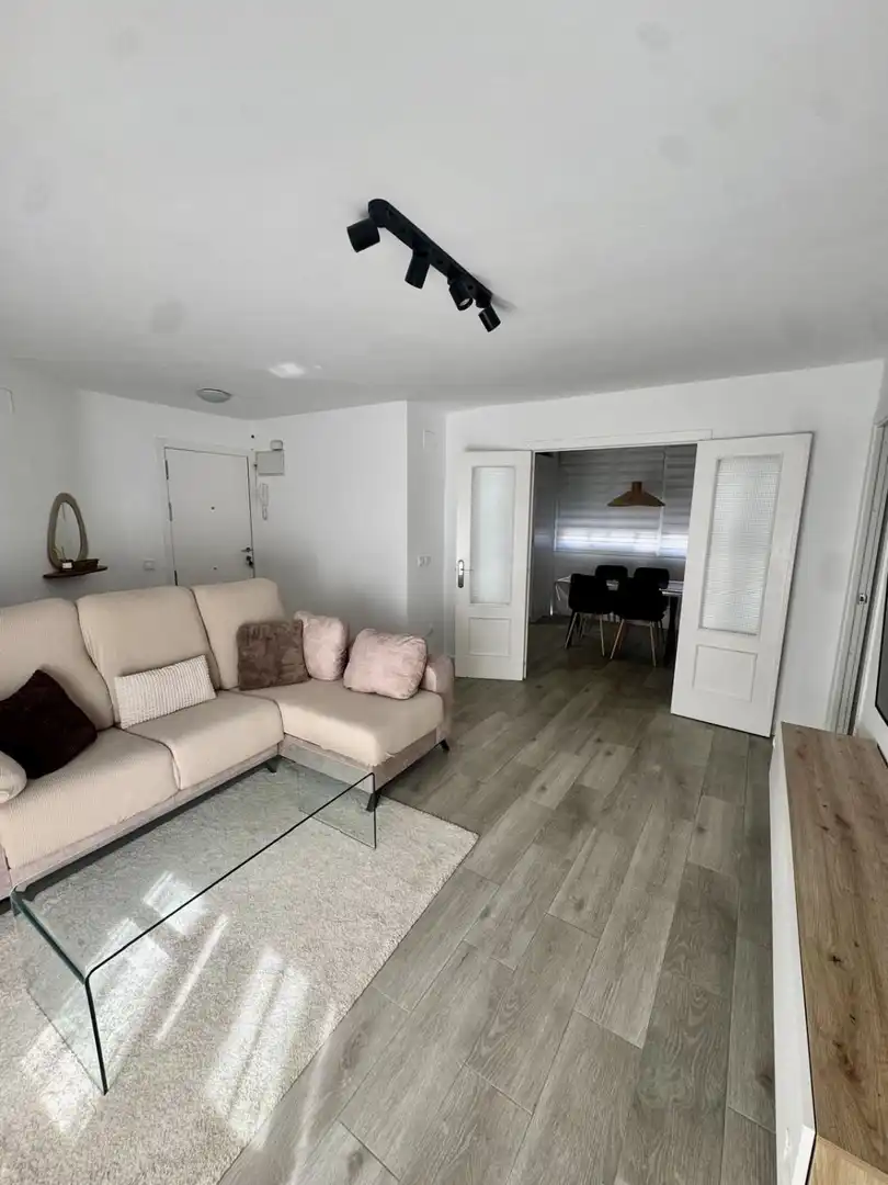 Sala de estar de Piso en venta en Castilleja de la Cuesta con Aire acondicionado y Calefacción