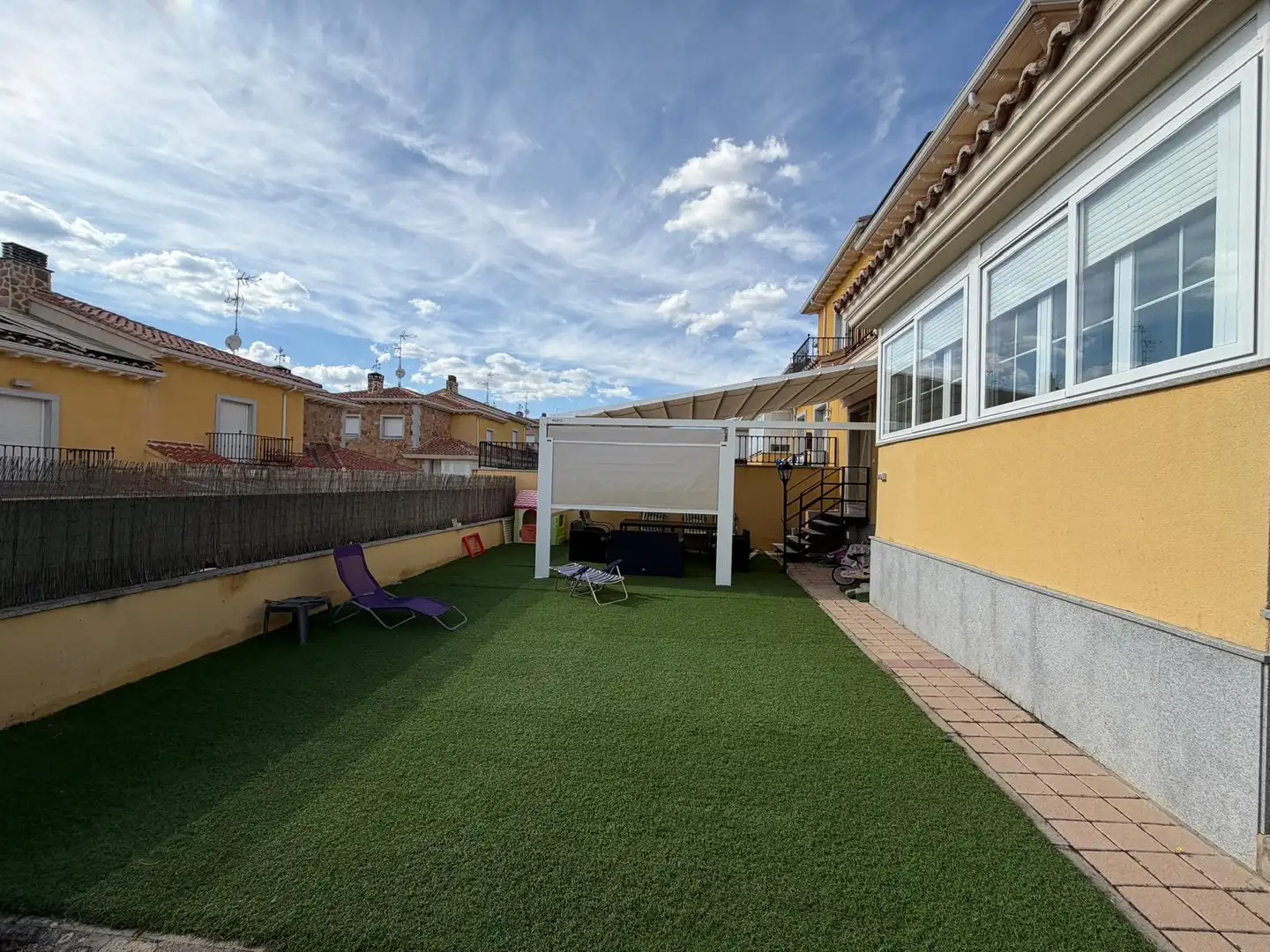 Terrassa de Casa adosada en venda en Ávila amb Calefacció i Jardí privat
