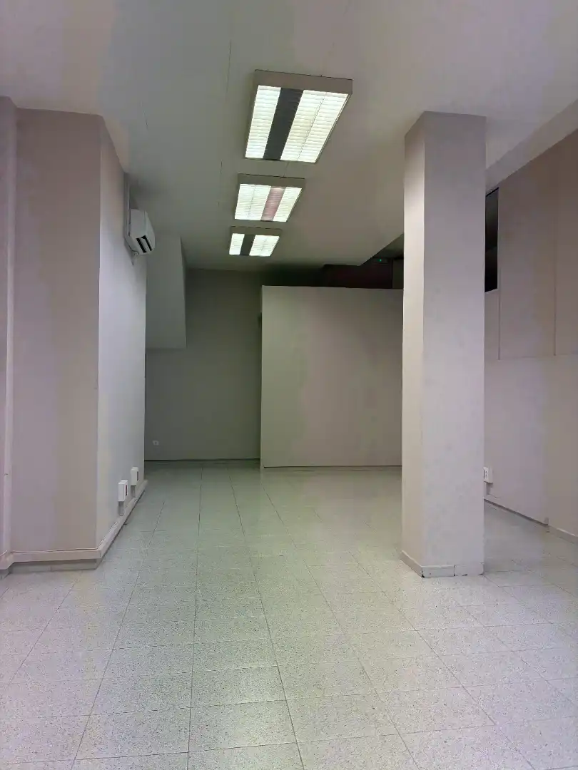 Local de alquiler en Girona con Aire acondicionado