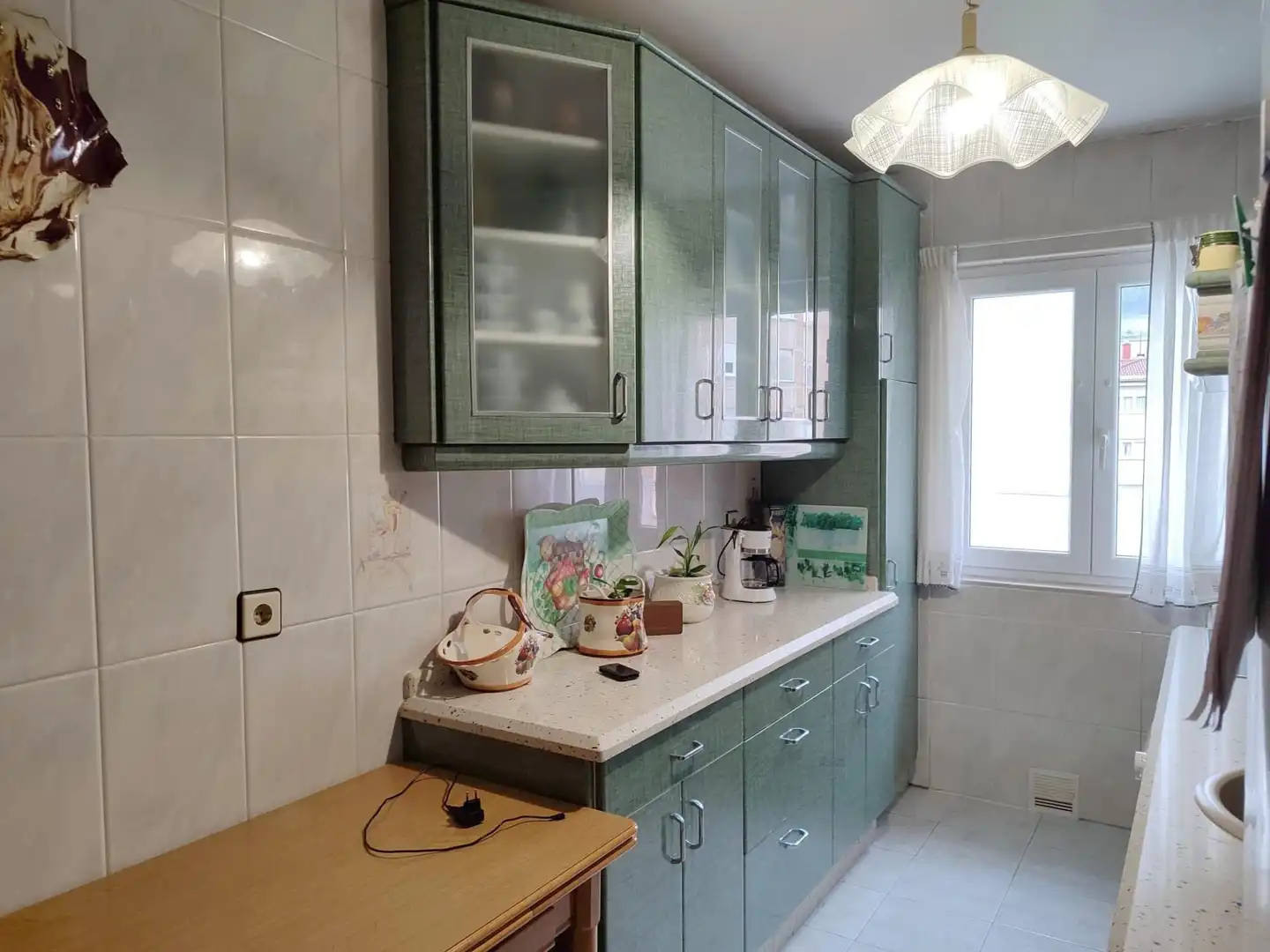 Kitchen of Flat for sale in Oviedo   with Heating and Storage room