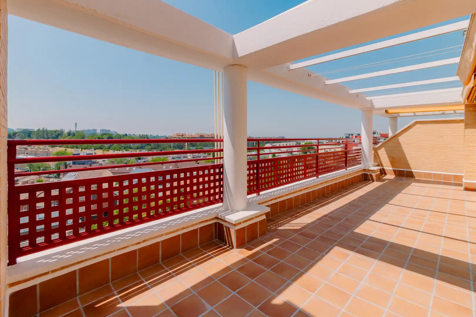 Terraza de Ático de alquiler en Madrid con Jardín privado, Parquet y Trastero