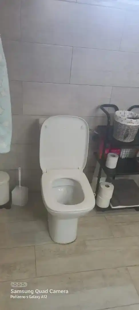 Bany de Casa adosada en venda en Escatrón amb Aire condicionat, Jardí privat i Moblat