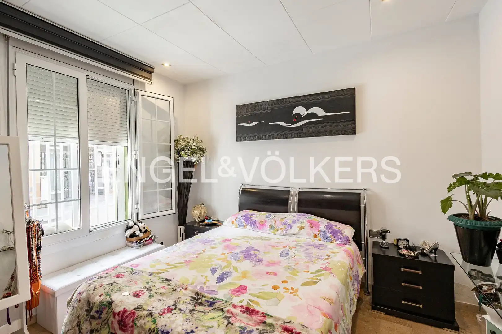 Habitación de Casa o chalet en venta en Sant Joan Despí con Aire acondicionado, Calefacción y Jardín privado