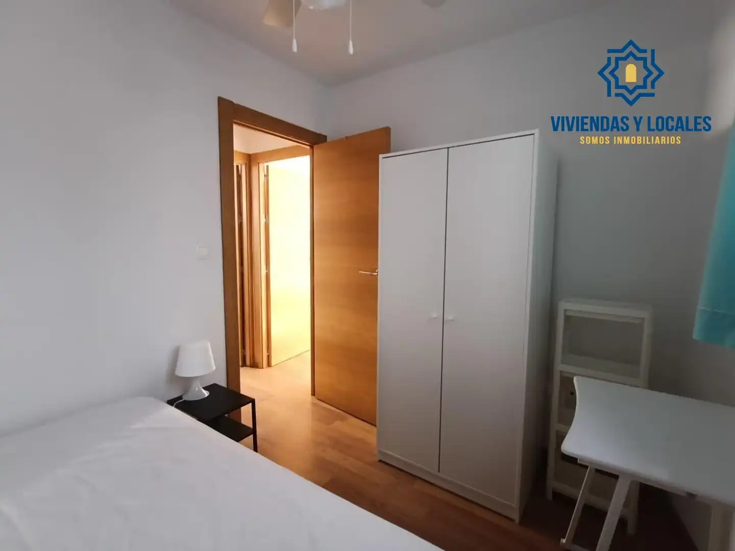 Bedroom of Flat for rent in Granada  with Heating, Terrace and Furnished