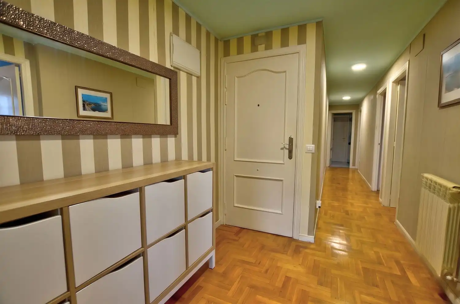 Wohnung zum Verkauf in Avilés mit Heizung, Abstellraum und Schwimmbad
