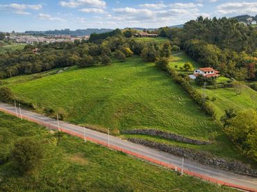 Rustikales Grundstück zum Verkauf in Barrio RUISEÑADA