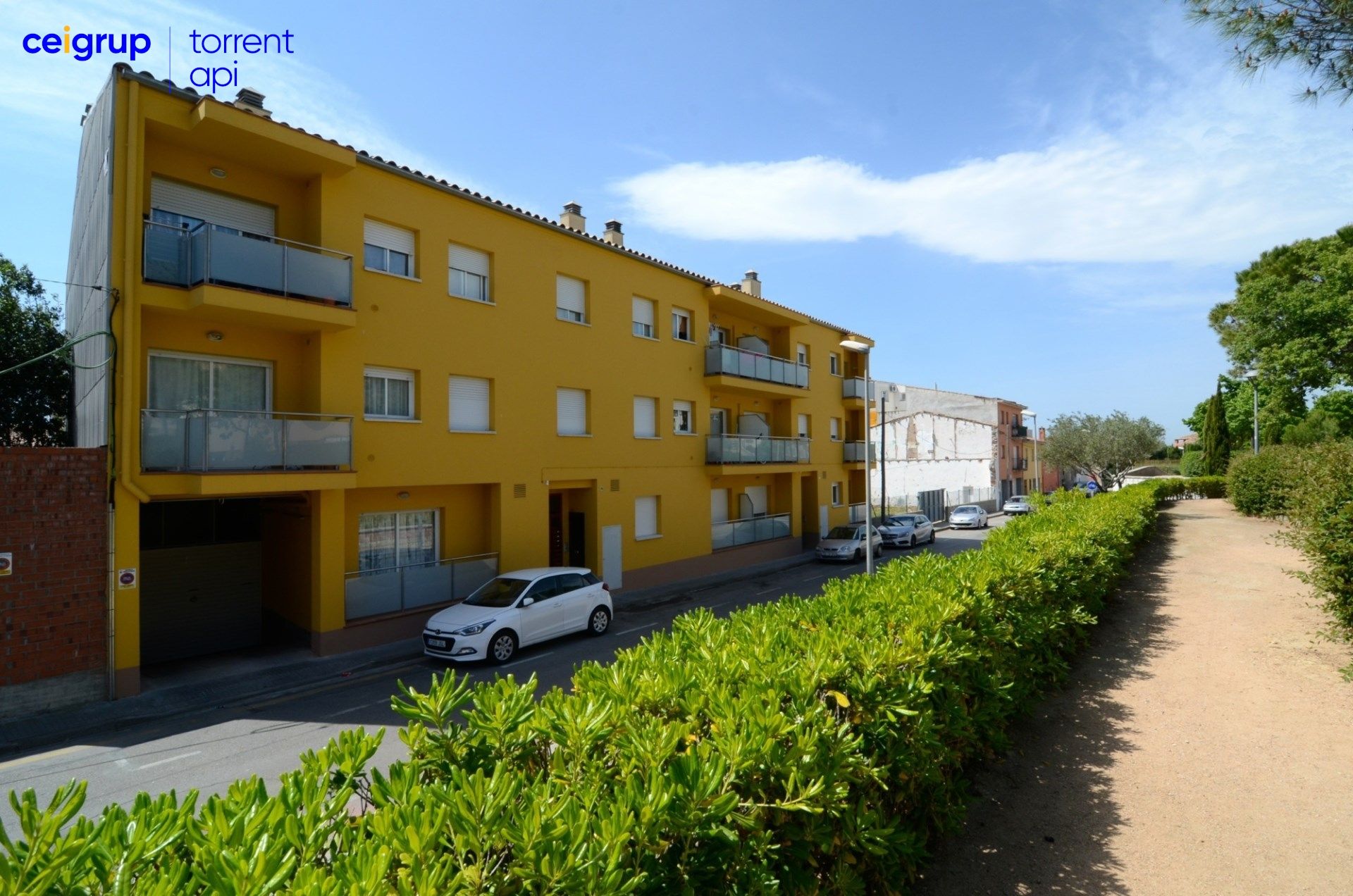 Vista exterior de Planta baixa en venda en Torroella de Montgrí amb Calefacció, Terrassa i Balcó