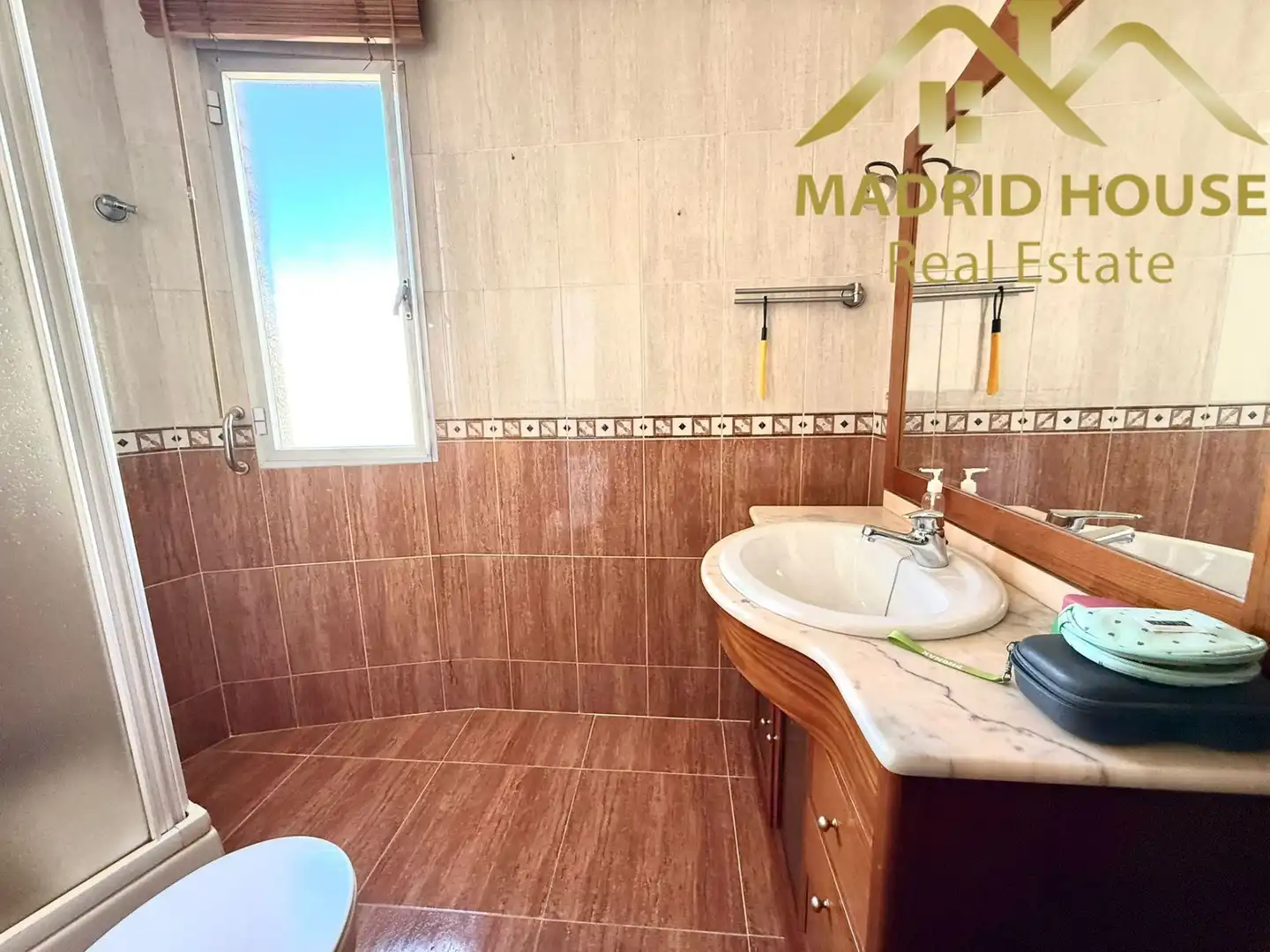 Badezimmer von Wohnung zum Verkauf in Madrid mit Heizung und Terrasse