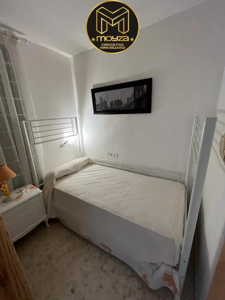 Dormitori de Pis en venda en Roquetas de Mar amb Aire condicionat, Terrassa i Balcó