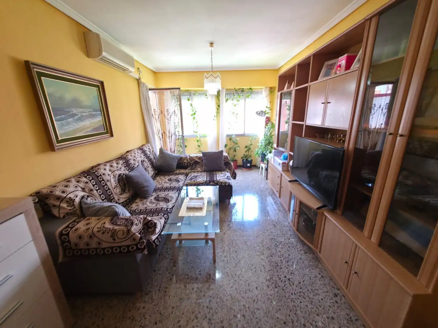Appartement compact avec terrasse à vendre à Saladar