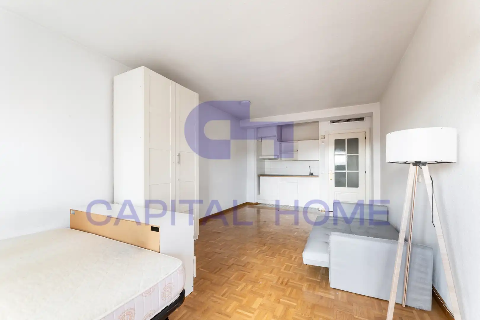 Habitación de Estudio en venta en Madrid con Parquet y Terraza