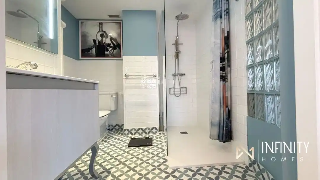 Bathroom of Flat for rent in Bilbao   with Heating and Terrace