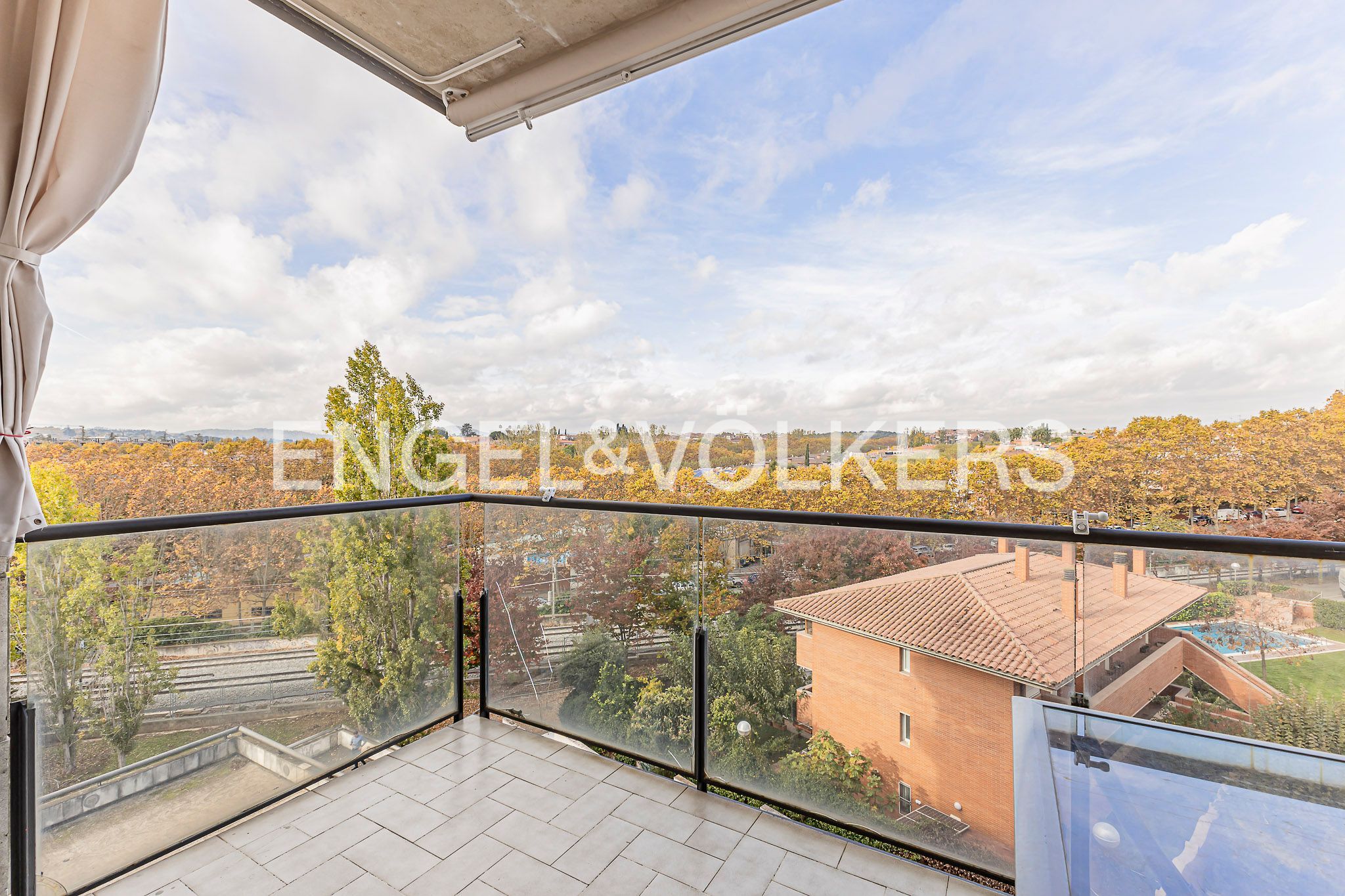 Terrassa de Apartament en venda en Sant Cugat del Vallès amb Calefacció, Parquet i Terrassa