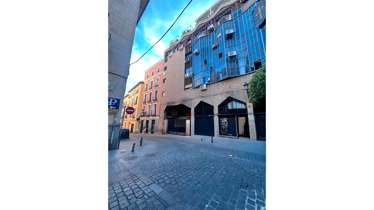 Vista exterior de Oficina en venda en Madrid