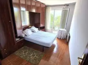 Schlafzimmer von Haus oder Chalet zur Miete in Colunga mit Möbliert und Waschmaschine