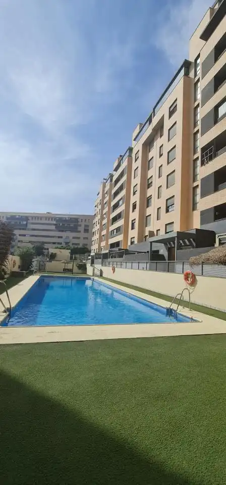 Piscina de Pis en venda en Nueva Almería - Cortijo Grande - Vega de Acá