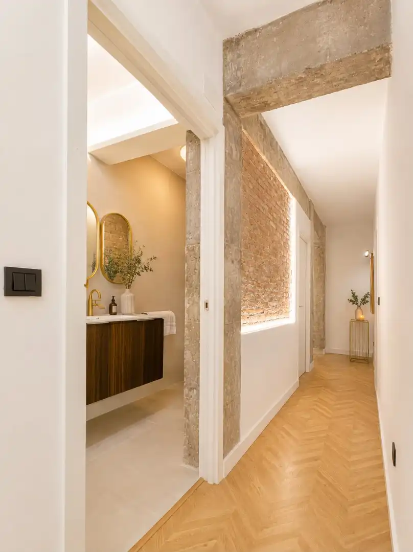 Flat for sale in Baza  with Air Conditioner, Heating and Parquet flooring