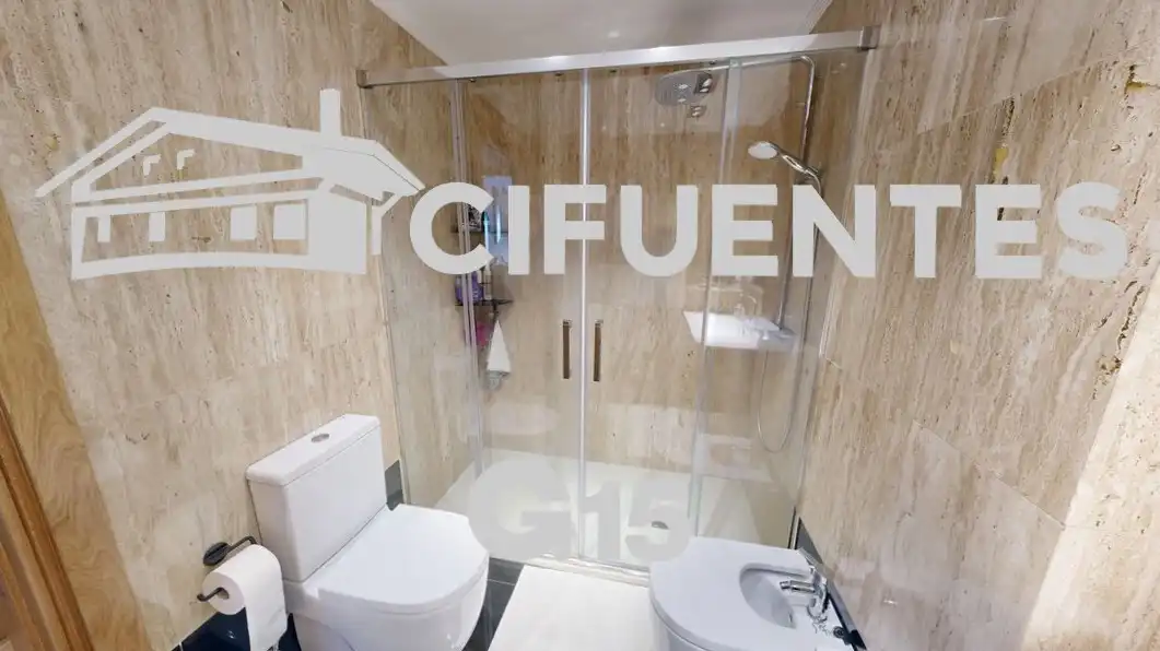 Baño de Piso en venta en Orio con Aire acondicionado, Calefacción y Jardín privado