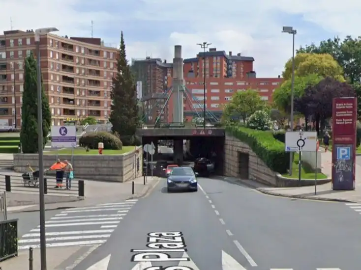Exterior view of Garage for rent in Barakaldo 