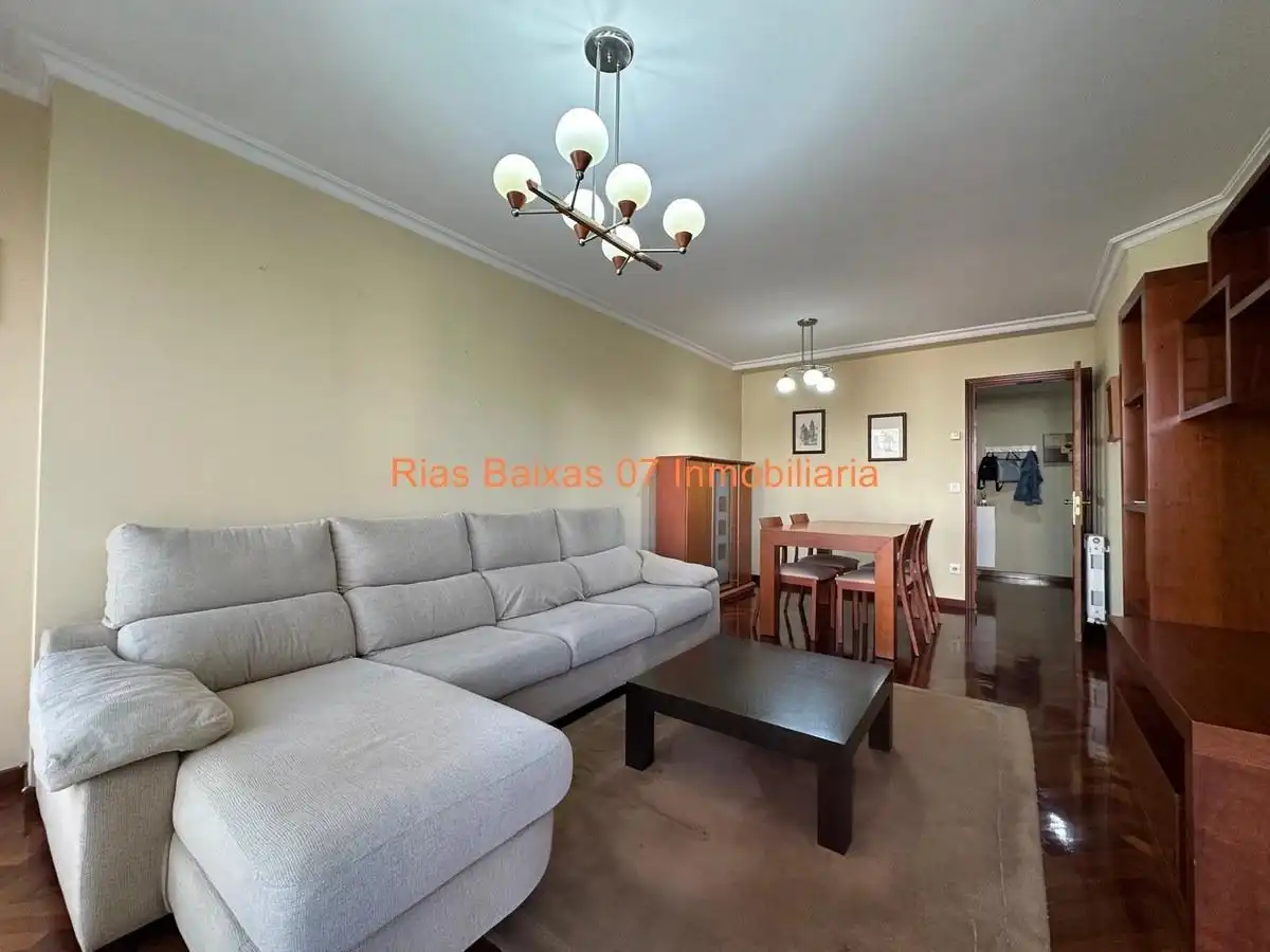 Piso con terraza en venta en Centro Urbano