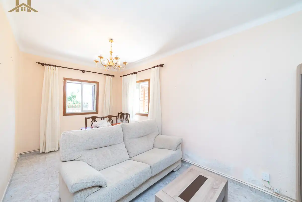 Sala de estar de Casa o chalet en venta en Pozuelo de Alarcón con Aire acondicionado, Calefacción y Jardín privado