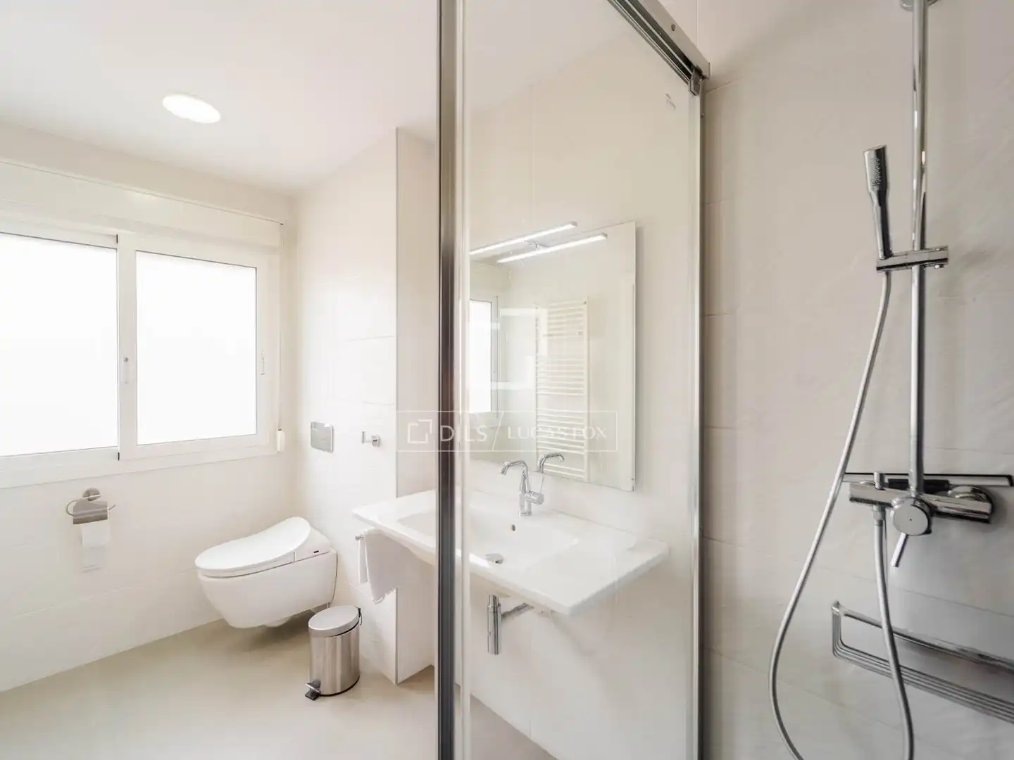Bathroom of Flat for sale in L'Eixample