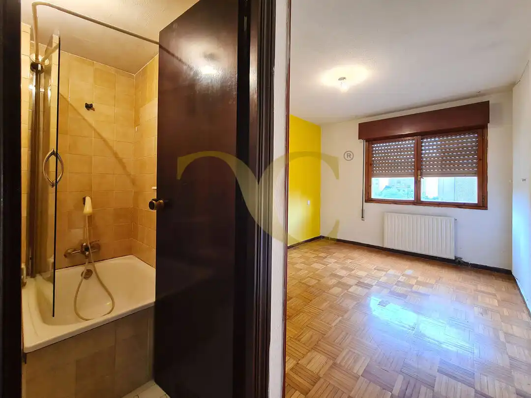Flat for sale in Oviedo   with Heating and Private garden