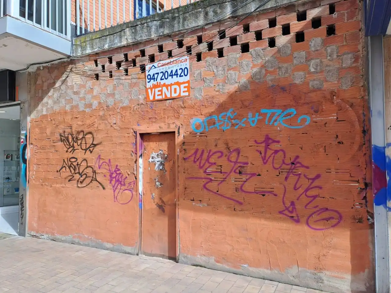 Exterior view of Commercial properties for sale in Burgos