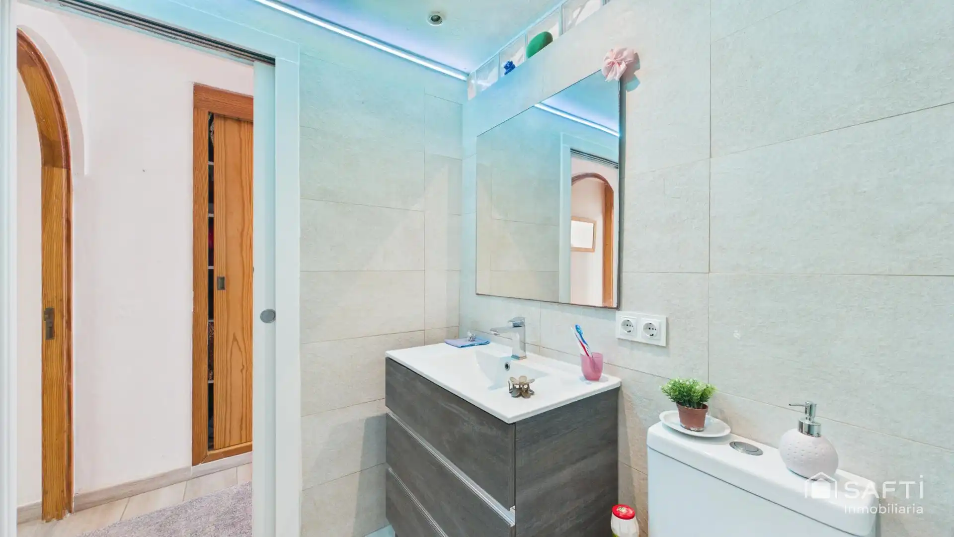 Bathroom of Apartments for sale in Portocolom