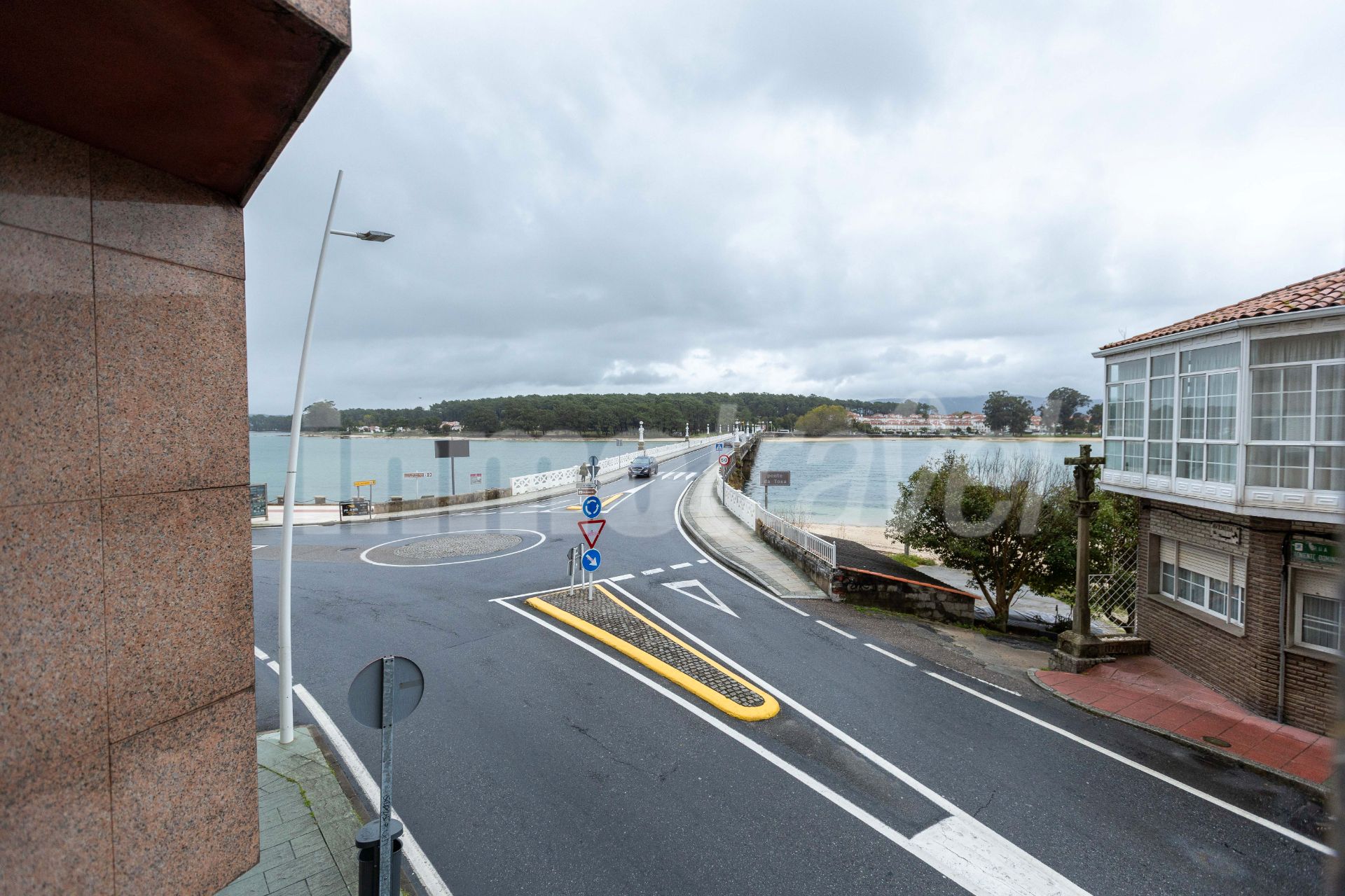 Außenansicht von Wohnungen zum verkauf in O Grove   mit Parkett, Möbliert und Ofen