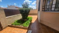 Garden of Single-family semi-detached for sale in Illescas  with Air Conditioner, Terrace and Swimming Pool