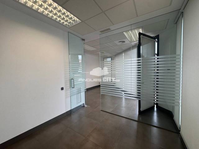 Local comercial en Alquiler en Calle Rierany de los Frares en Poblenou