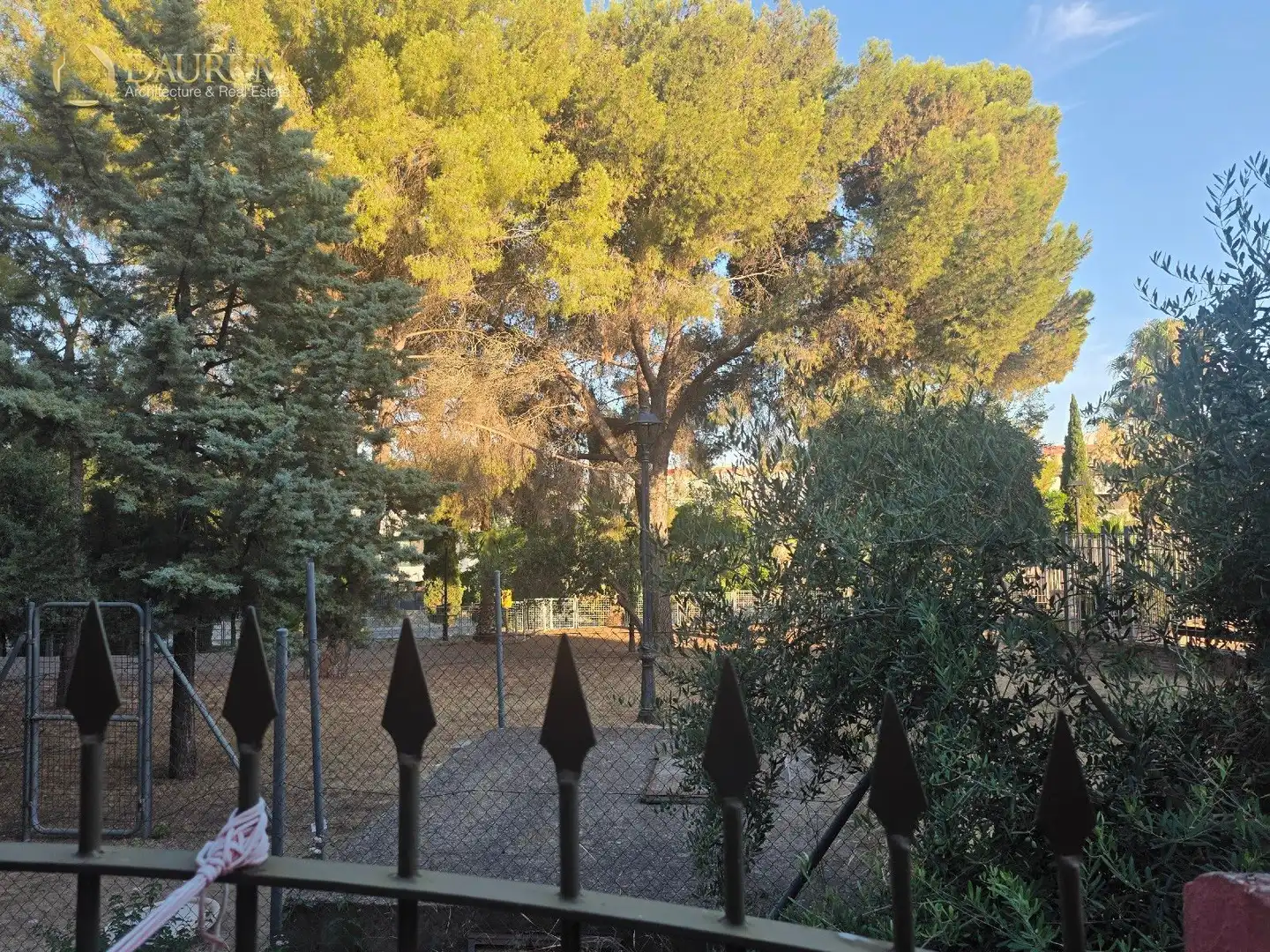 Jardí de Casa adosada en venda en Castilleja de la Cuesta amb Aire condicionat, Calefacció i Traster