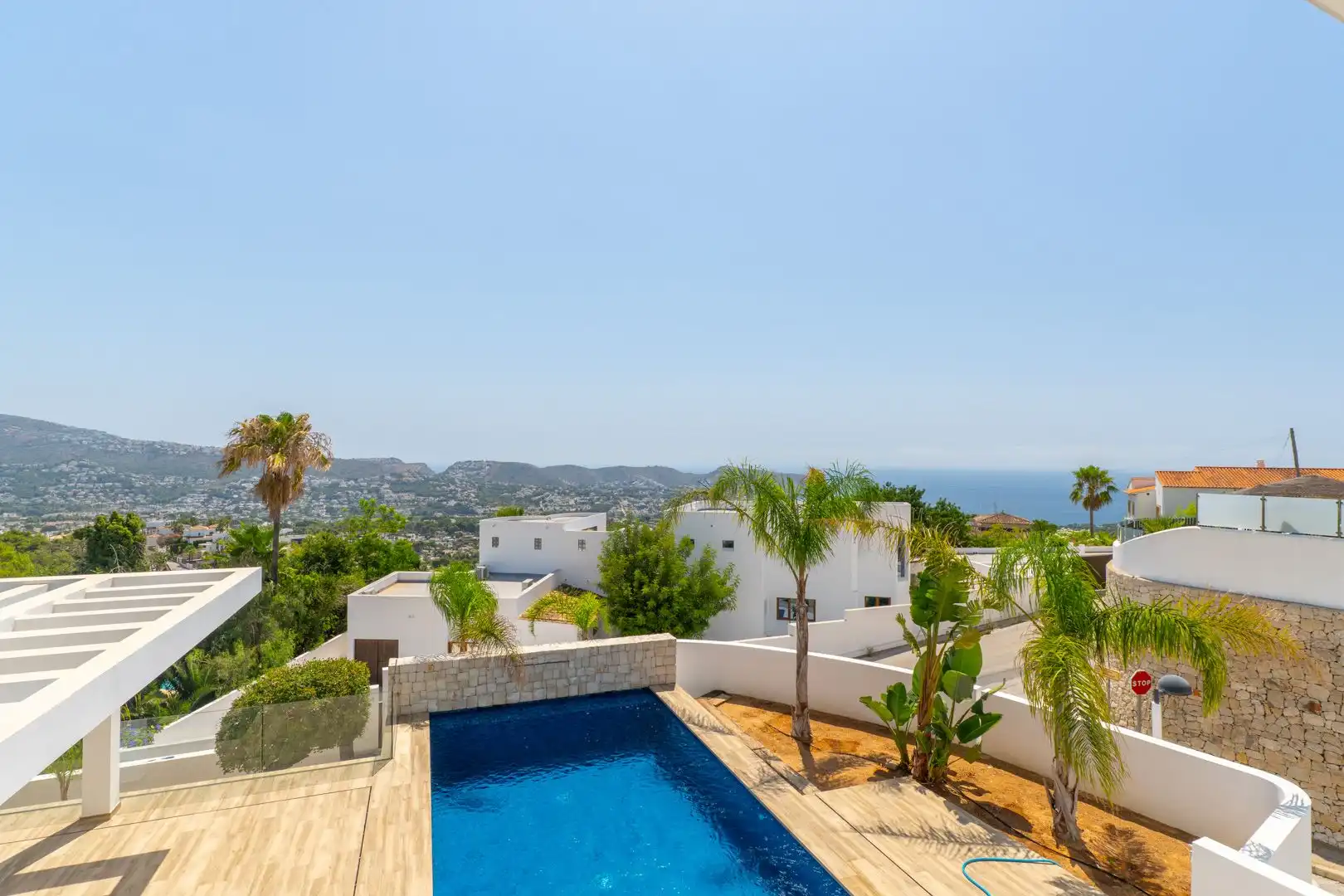 Schwimmbecken von Haus oder Chalet zum Verkauf in Moraira mit Klimaanlage, Privatgarten und Terrasse