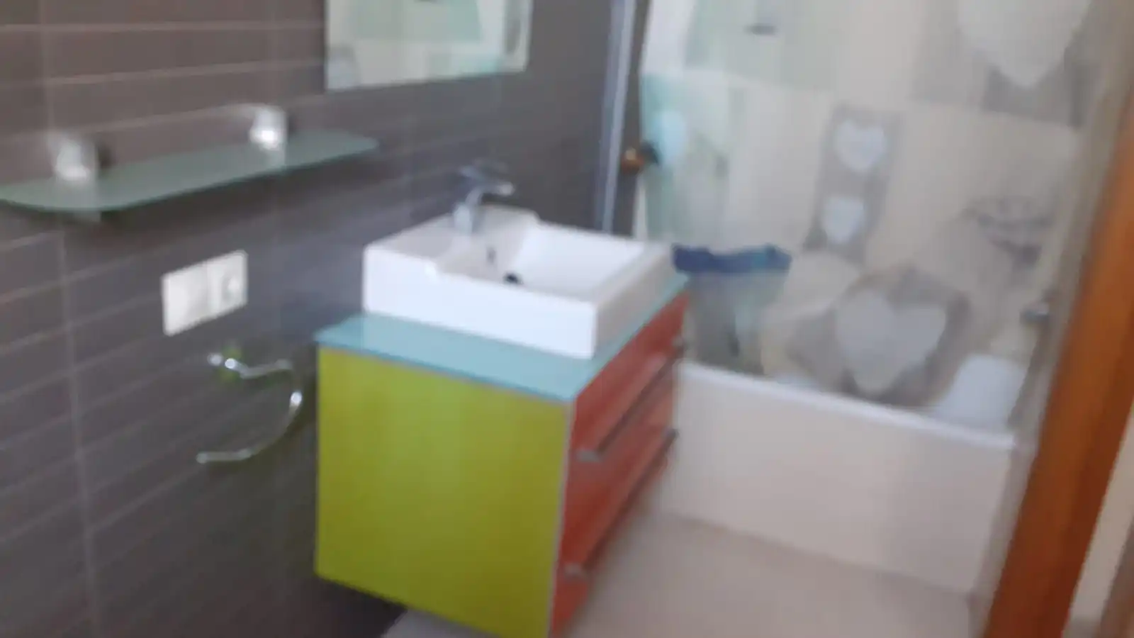 Baño de Piso en venta en Piles con Aire acondicionado, Calefacción y Amueblado